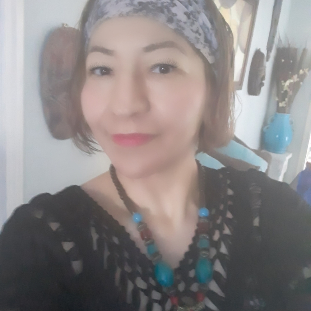 Meet your Posher, Nidia